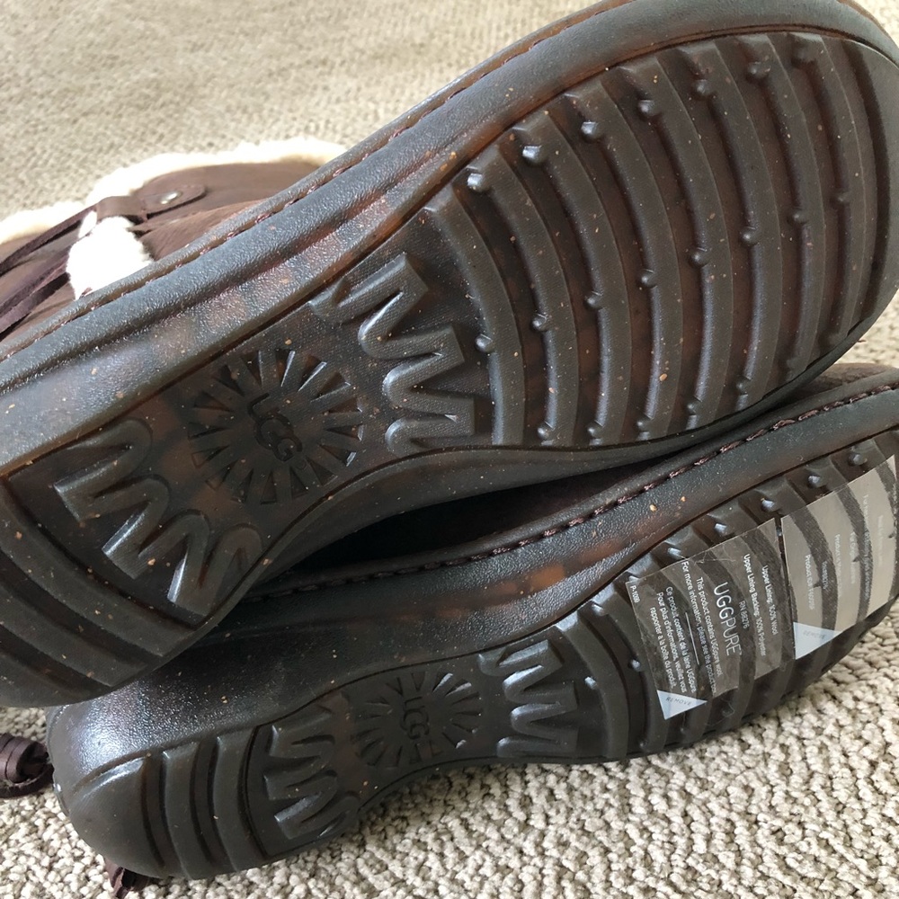 UGG Akadia boot BRAND NEW - Picture 4 of 8